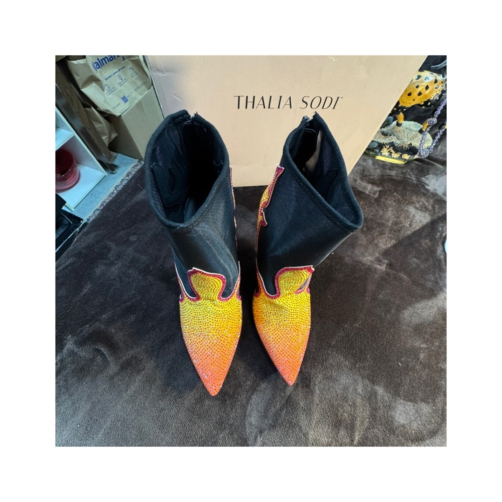 Thalia Sodi Black and Orange Flame Ankle Boots 6.5 - Picture 4 of 10
